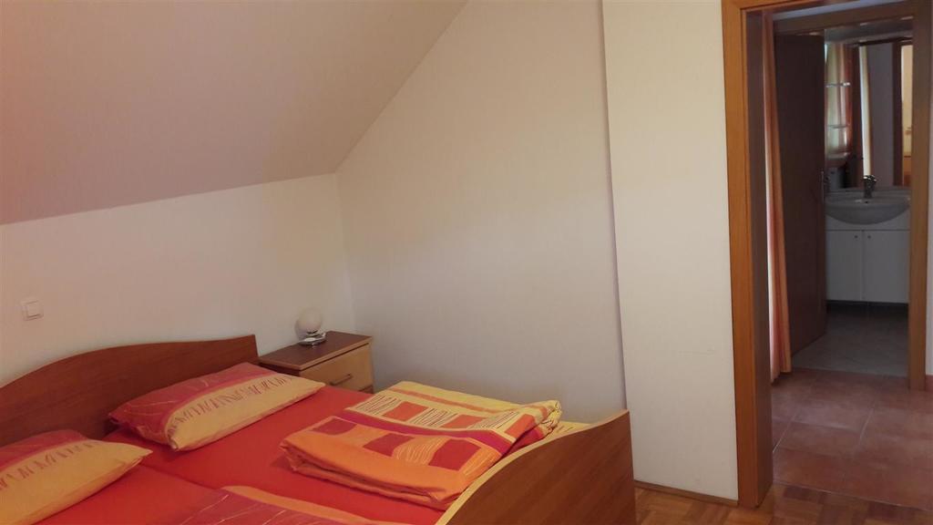 Tourist Farm Skrbina Apartman Otočec Kültér fotó
