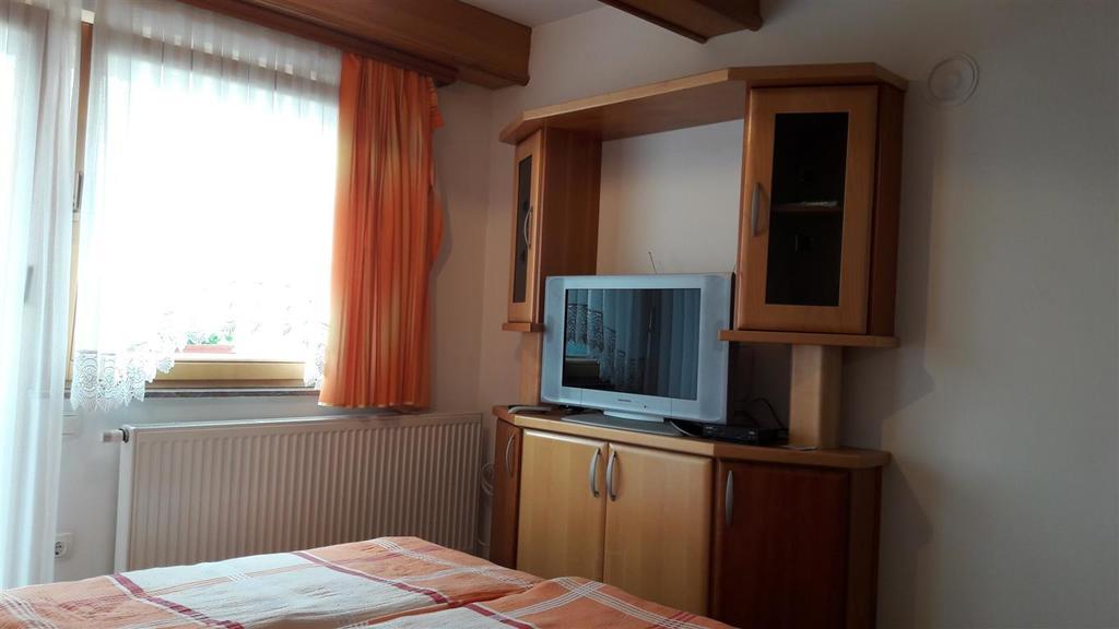 Tourist Farm Skrbina Apartman Otočec Kültér fotó