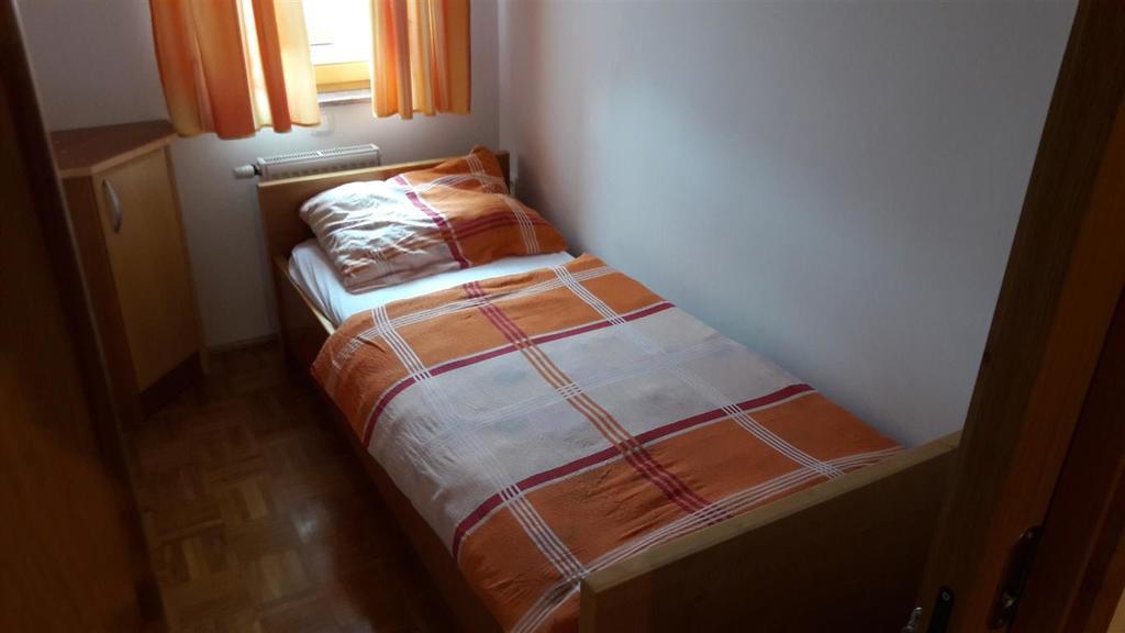 Tourist Farm Skrbina Apartman Otočec Kültér fotó