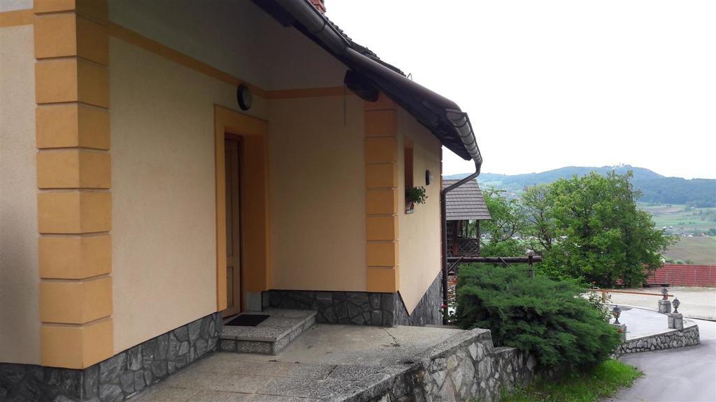 Tourist Farm Skrbina Apartman Otočec Kültér fotó