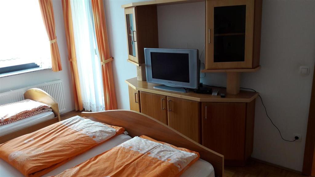 Tourist Farm Skrbina Apartman Otočec Kültér fotó